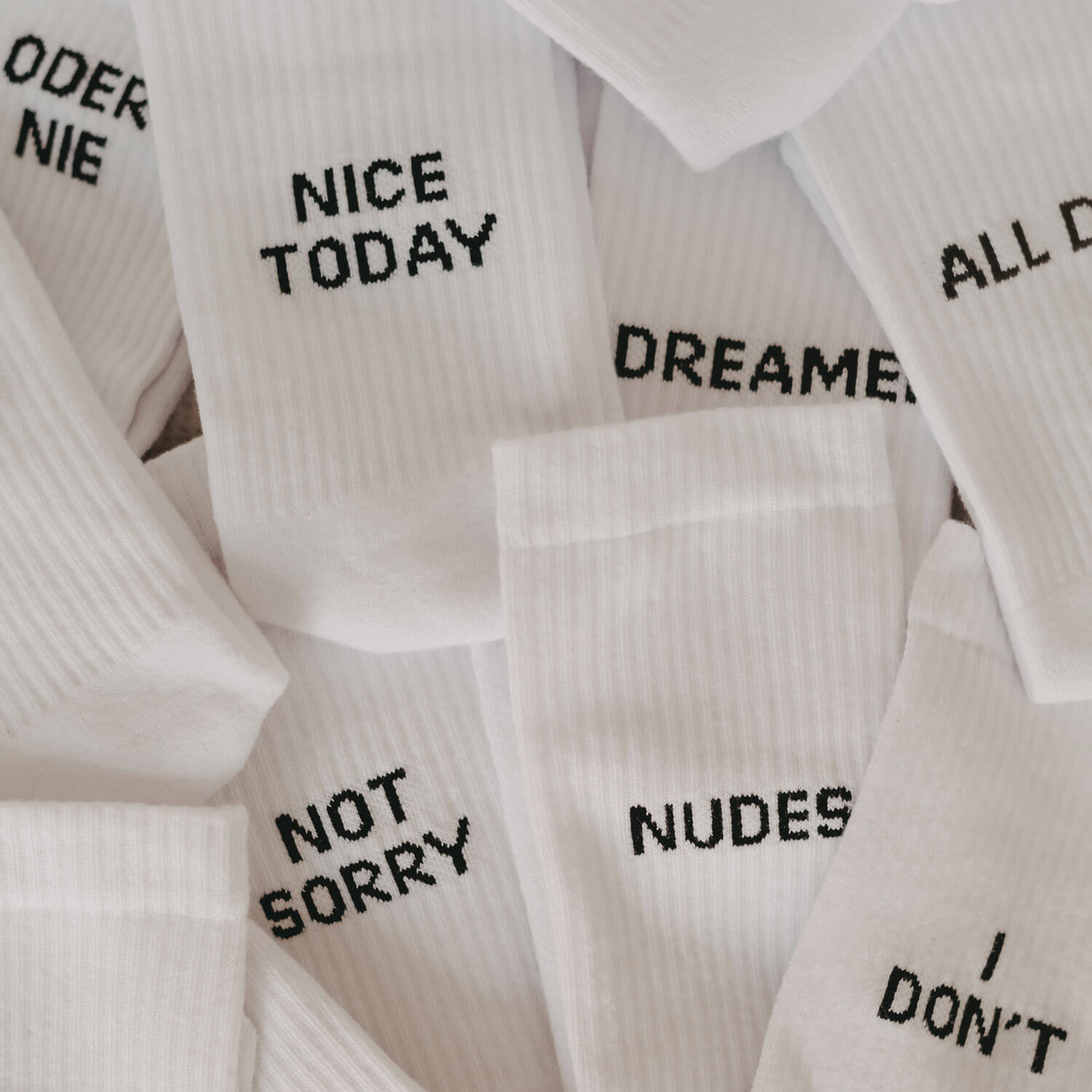 Socken "Pyjamas all day" (Weiß)
