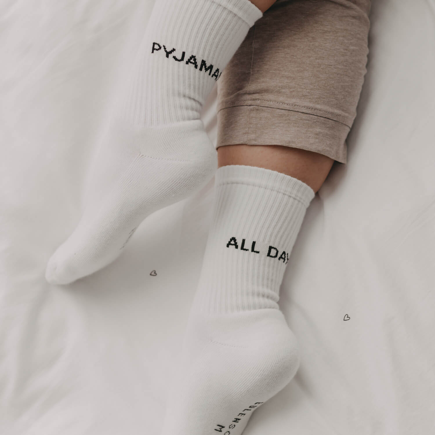 Socken "Pyjamas all day" (Weiß)