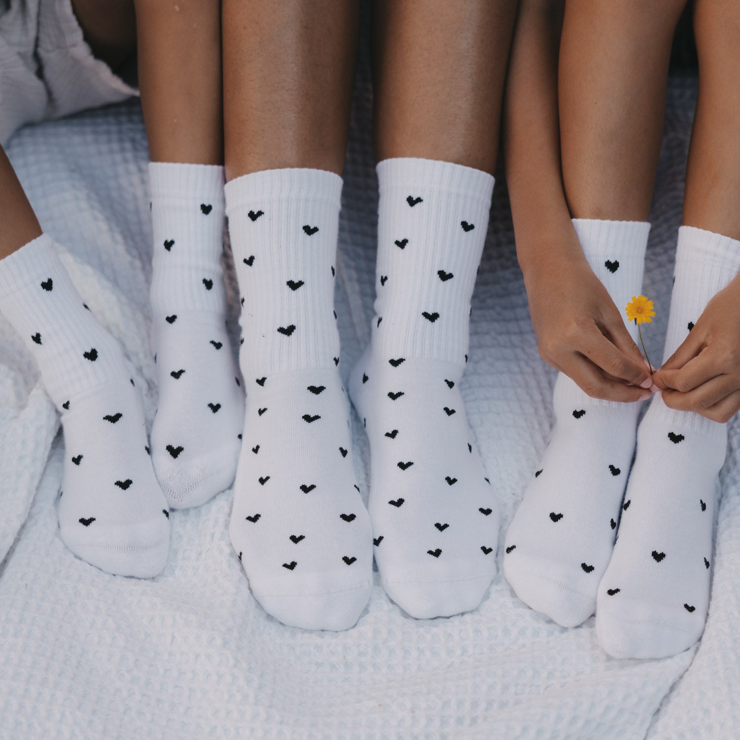 Kids Socken "Allover Herzen" (Weiß/Schwarz)