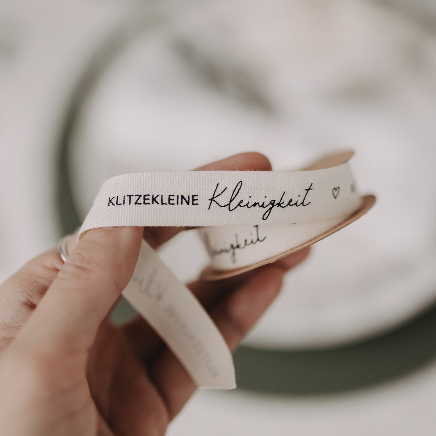 Geschenkband "Klitzekleine Kleinigkeit" - 5 m