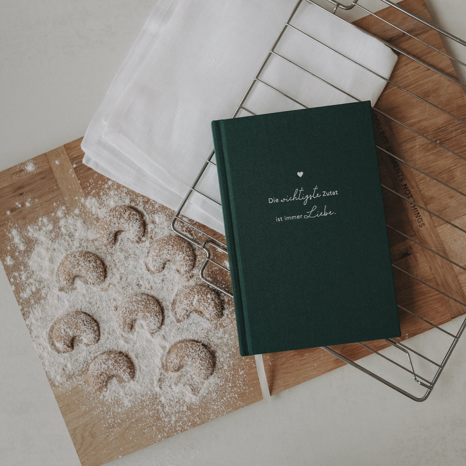 Rezeptbuch "Wichtigste Zutat" - 21,5x14,6x1,5 cm (Dunkelgrün)