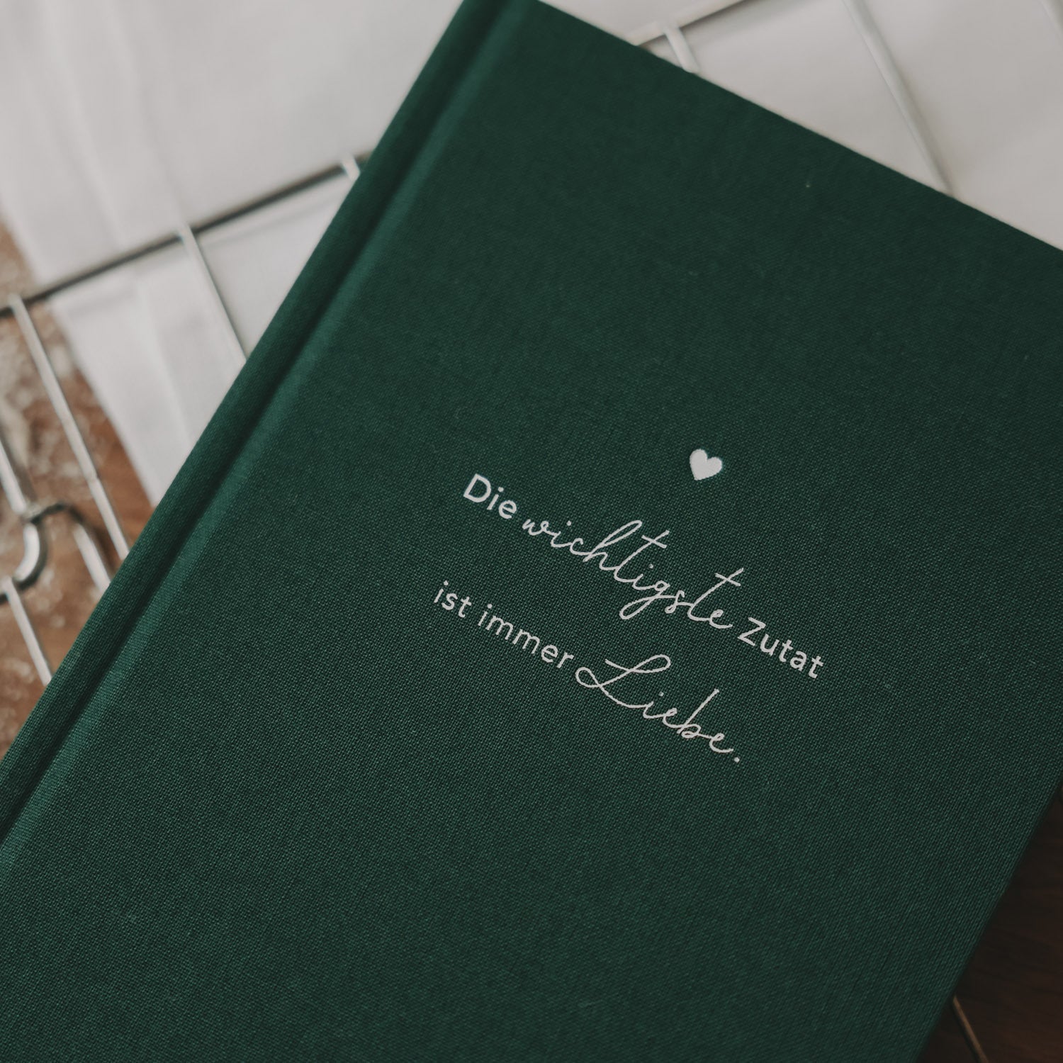 Rezeptbuch "Wichtigste Zutat" - 21,5x14,6x1,5 cm (Dunkelgrün)