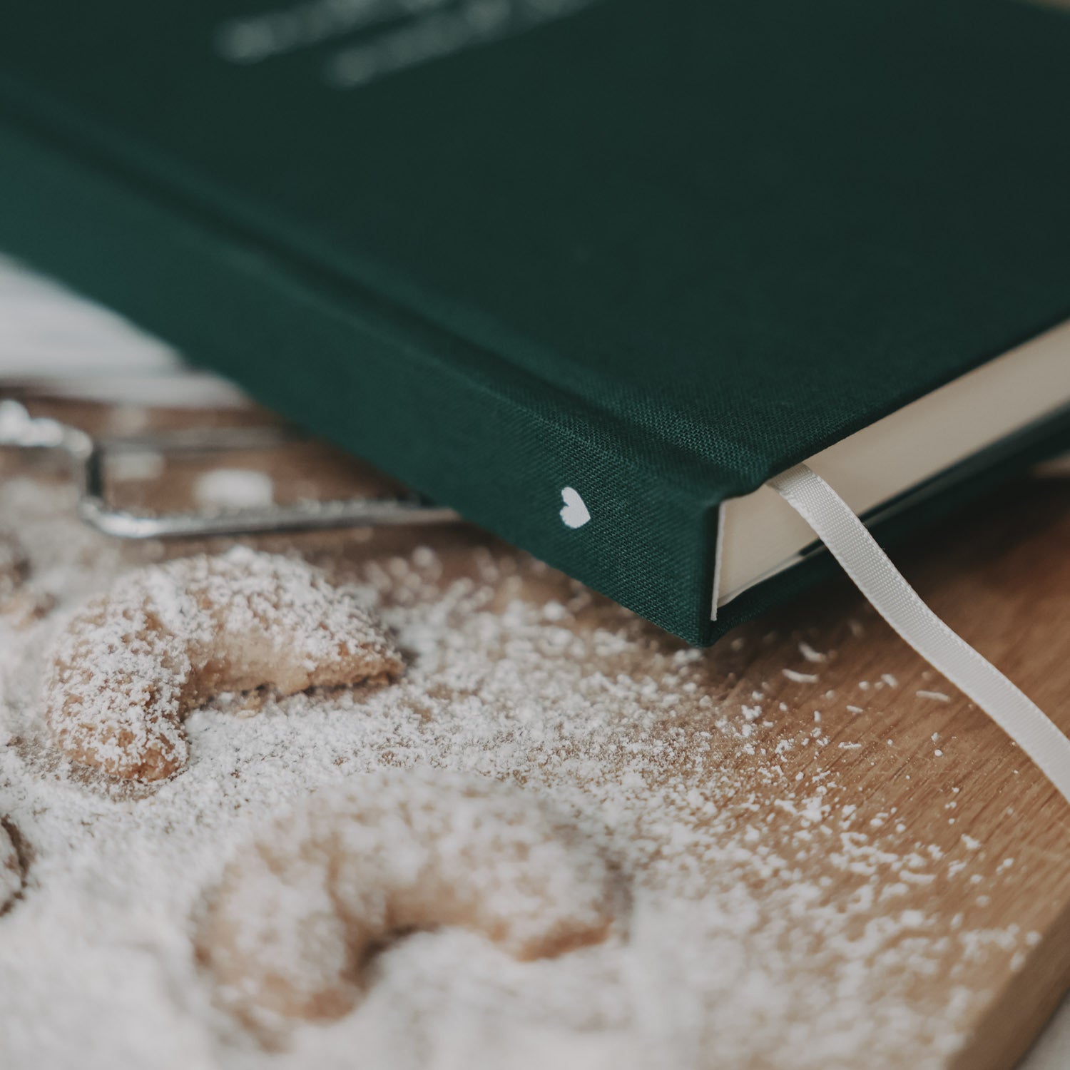 Rezeptbuch "Wichtigste Zutat" - 21,5x14,6x1,5 cm (Dunkelgrün)