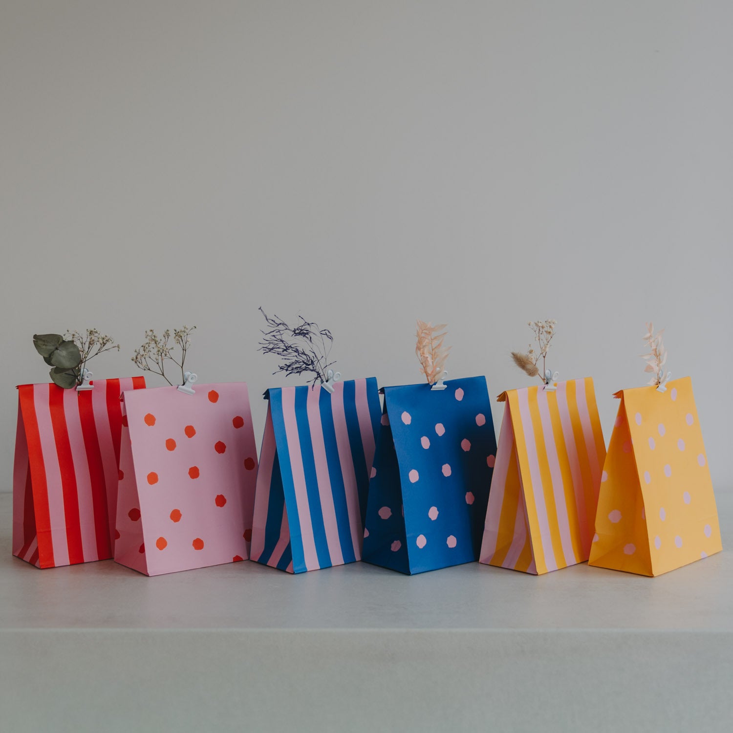 Papiertüten "Streifen & Punkte" im 6er-Set - S (Rosa)