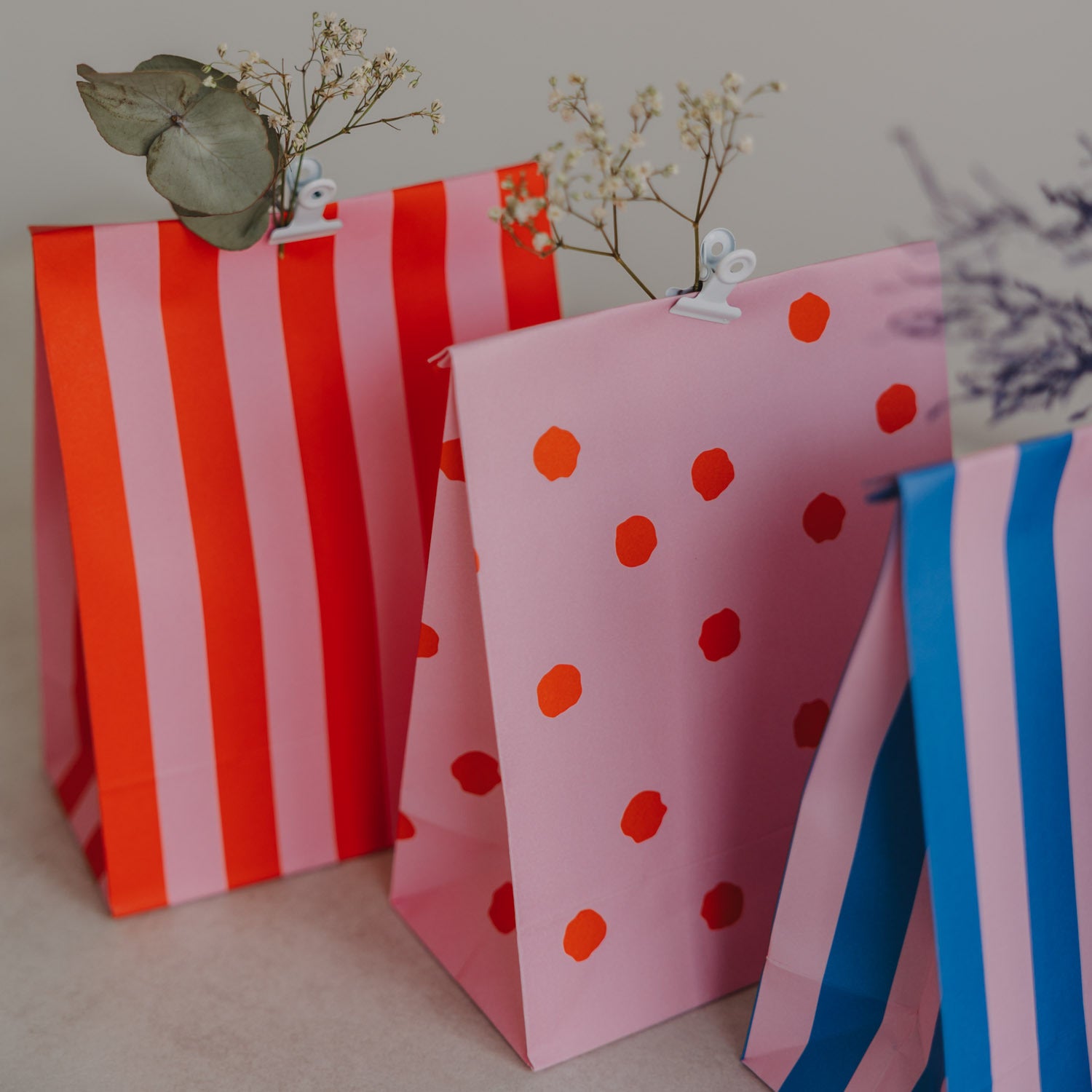 Papiertüten "Streifen & Punkte" im 6er-Set - S (Rosa)