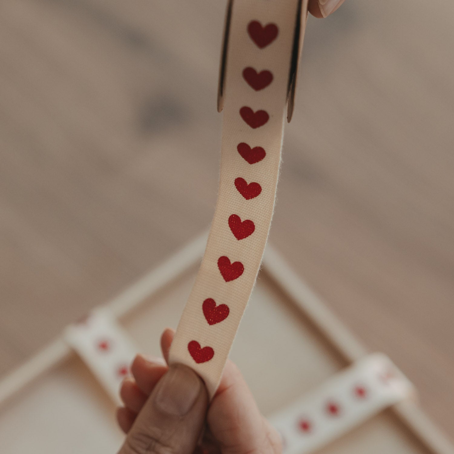 Geschenkband "Herzen" - 6,5x1,8 cm (Rot)