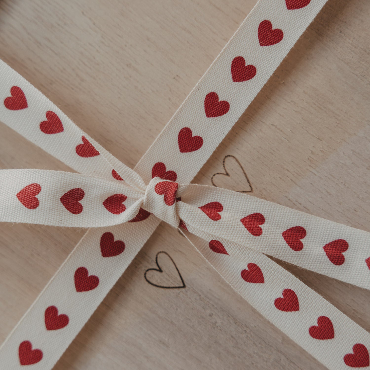 Geschenkband "Herzen" - 6,5x1,8 cm (Rot)
